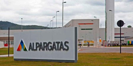 Grupo J&F conclui compra do controle da Alpargatas