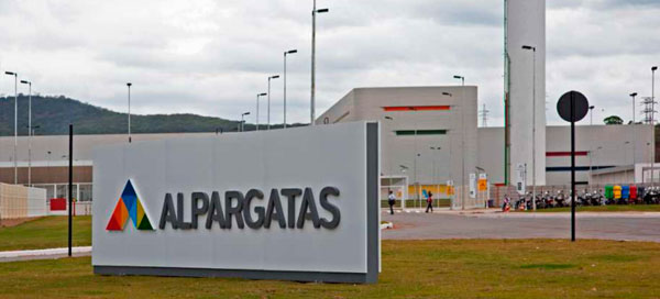 Grupo J&F conclui compra do controle da Alpargatas