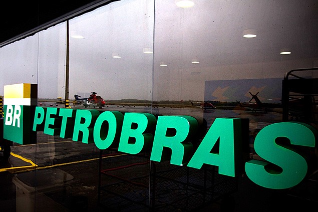 Para fazer caixa, Petrobras põe à venda duas áreas em produção