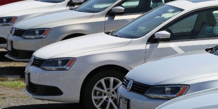 2015 teve 1.047 concessionárias fechadas e 32.000 demitidos