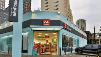 Donos da Drogaria São Paulo voltam a negociar com Femsa